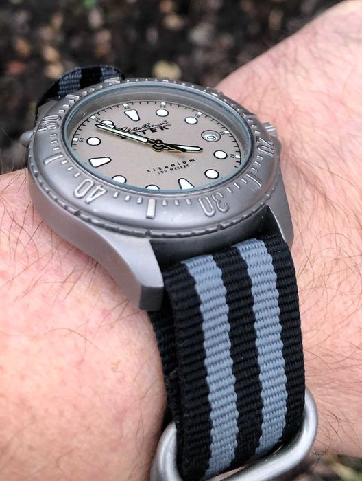 Кварцевые часы  EBTEK (by Fossil), титан, два ремешка, хороший люм