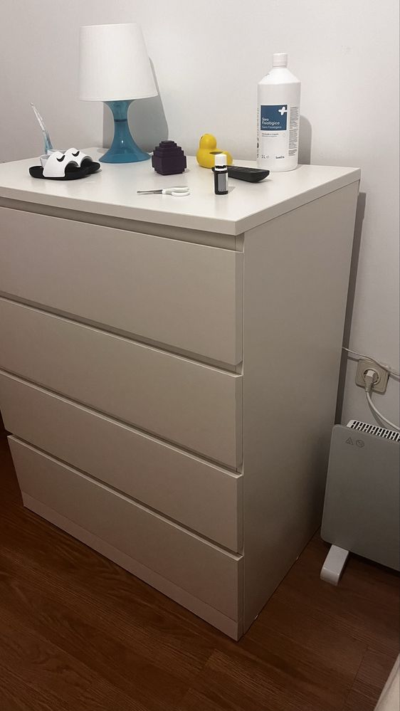 Cómoda c/4 gavetas, branco, 80x100 cm e luminária