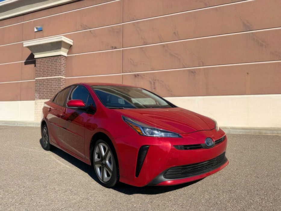 Toyota Prius XLE      2019