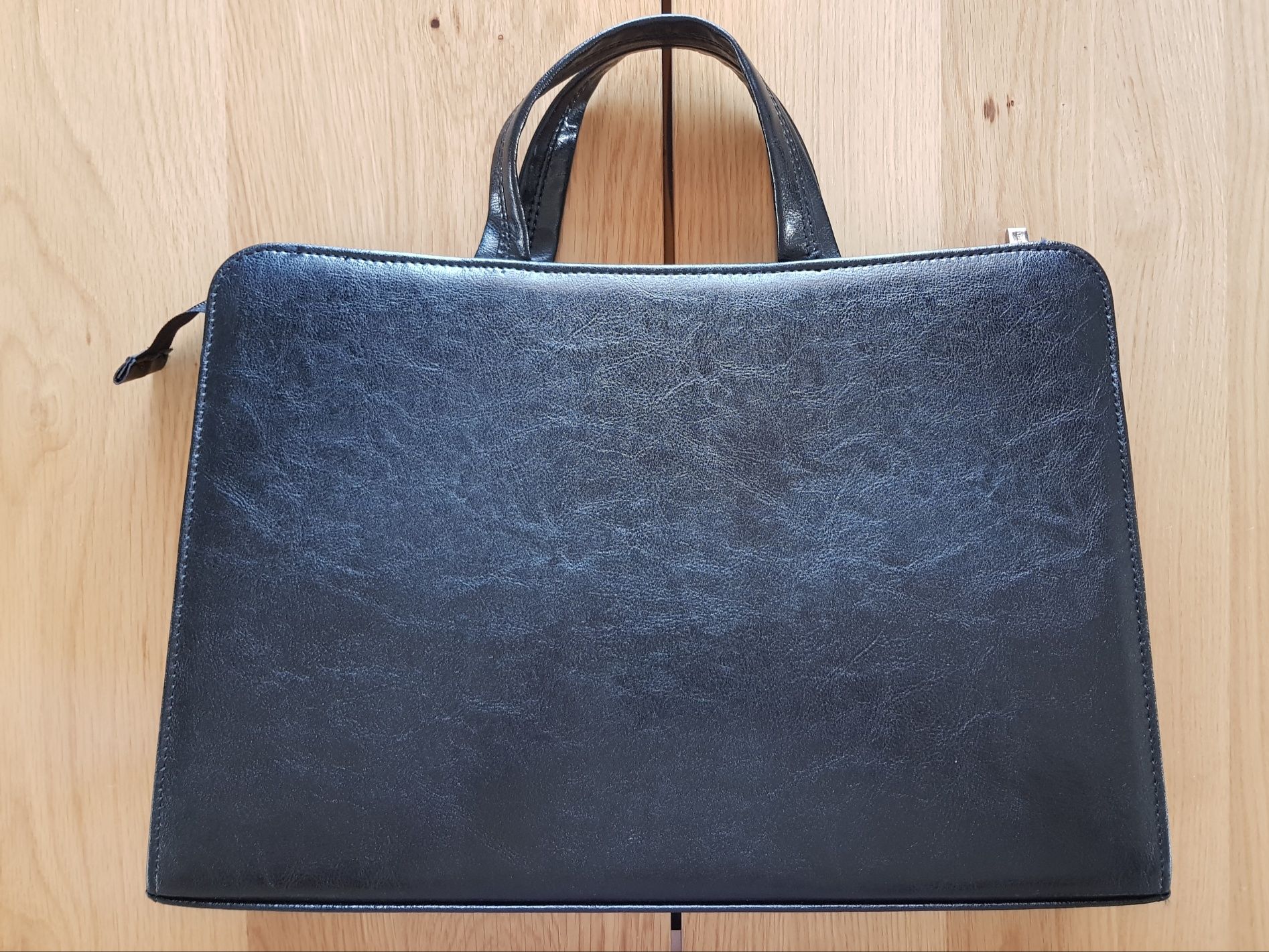 Elegancka aktówka damska torebka jak nowa