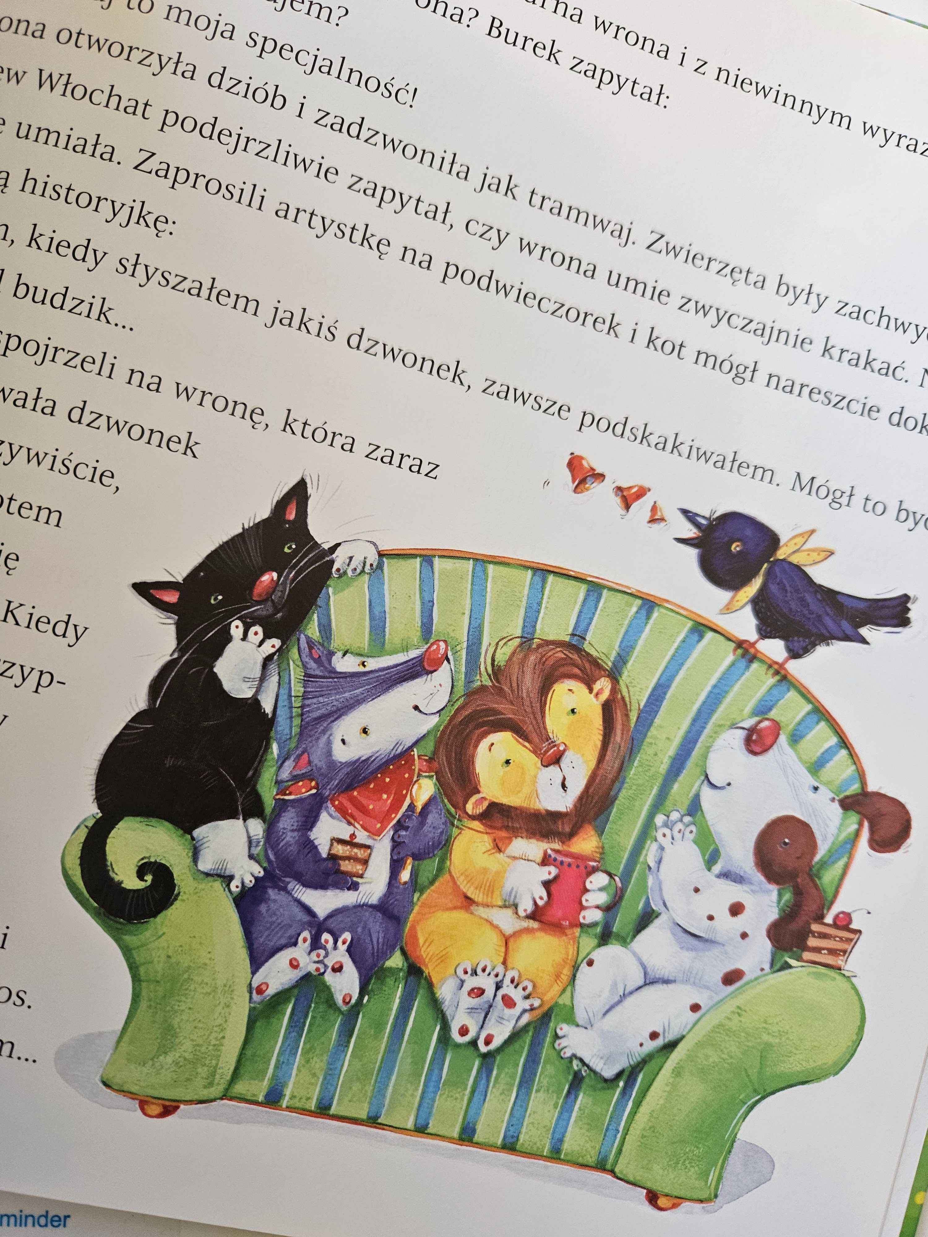 Pies i kot w leśnym zakątku