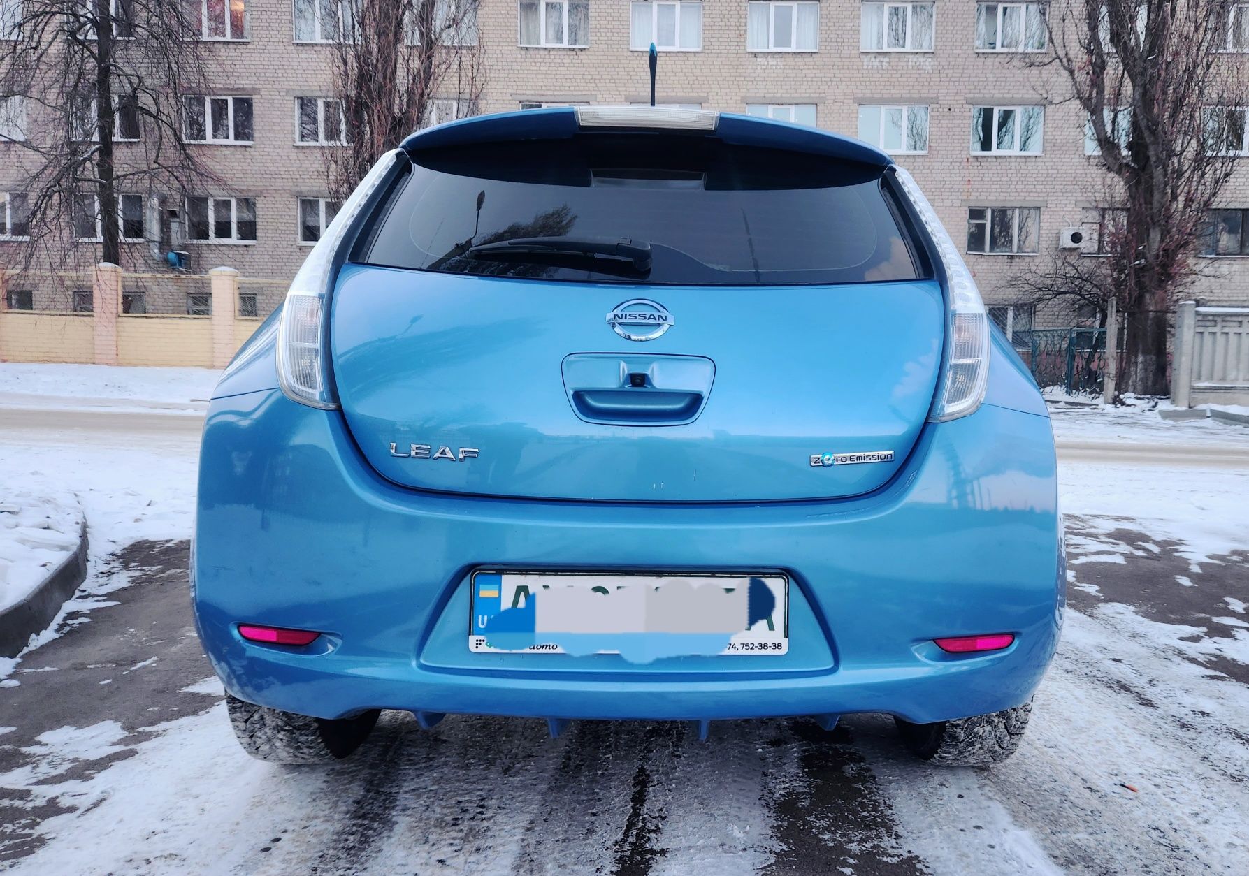 Продам nissan leaf США  максимальная комплектация SL без дтп