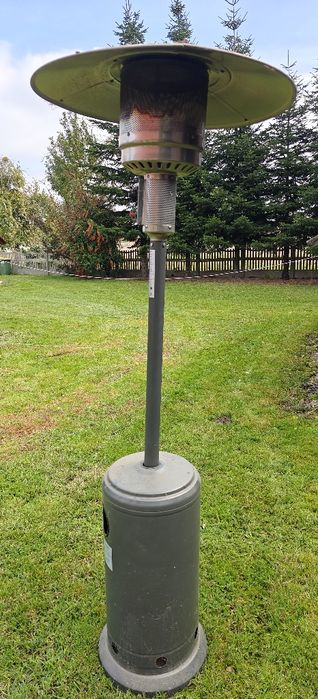 Parasol ogrodowy grzejnik.