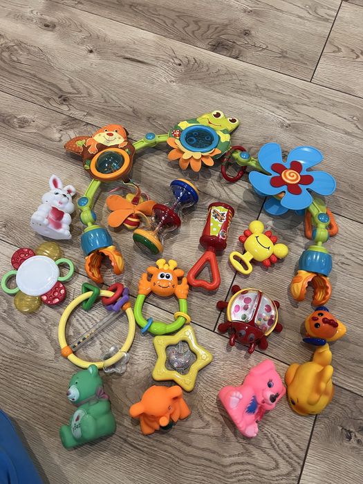 Набір іграшок для немовляти