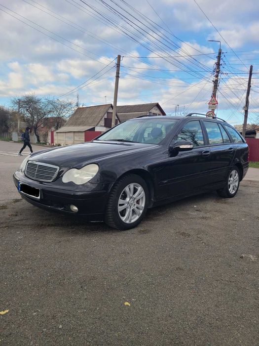 Продаю Mercedes w203 2.2 cdi пробег302000км