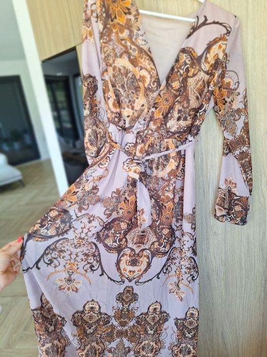 Piękna, letnia sukienka, długa