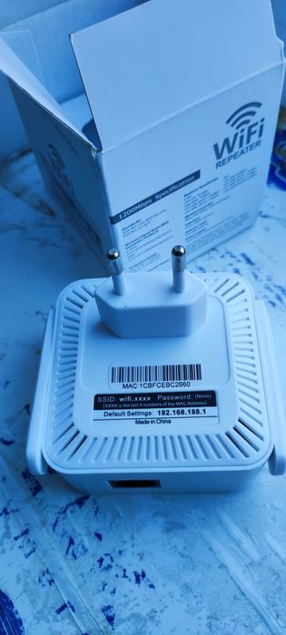 Удлинитель WiFi,REPEATER-1200Mbps;2.4GHz,5GHz