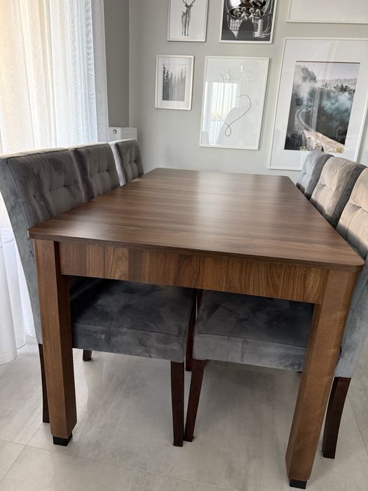 Rozkładany stół do jadalni