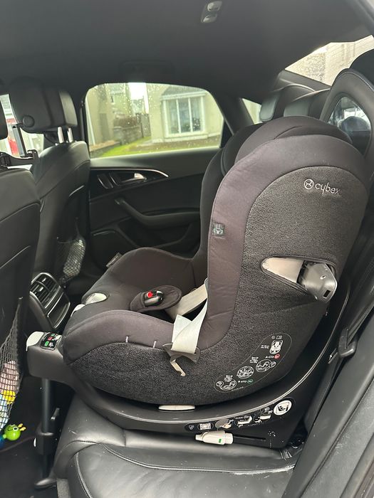 Cybex база isofix