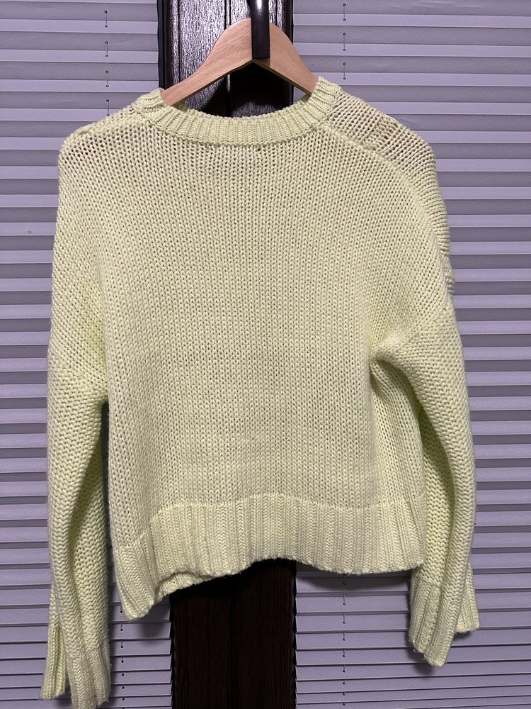 sweter bershka dobra jakosc