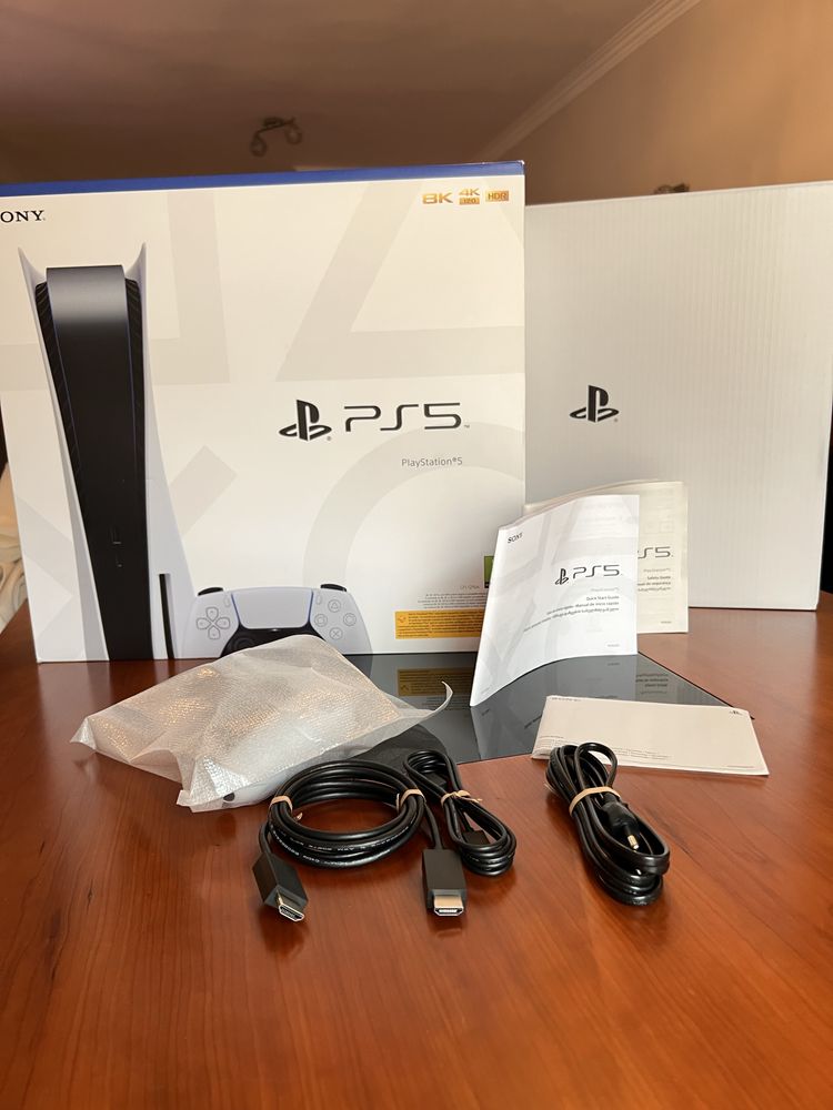 Caixa Playstation 5 c/ acessórios e DualSense