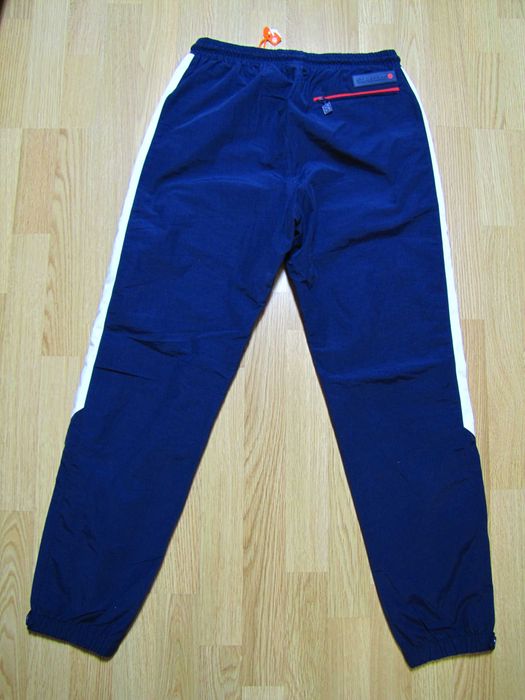 Męskie spodnie dresowe Superdry