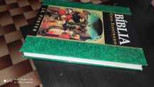Livro A Bíblia está novo