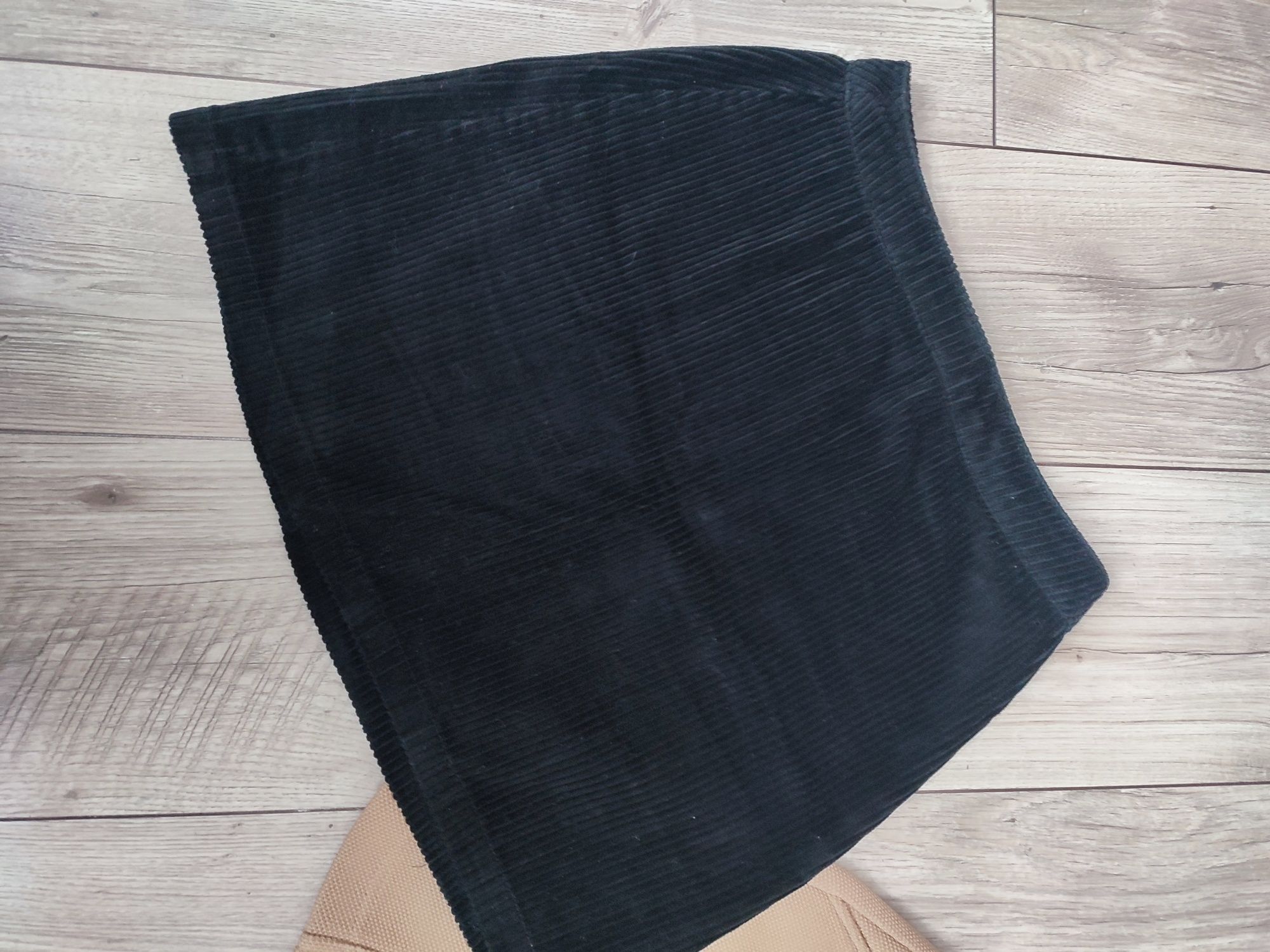 Dwie krótkie spódniczki M Primark i New Look