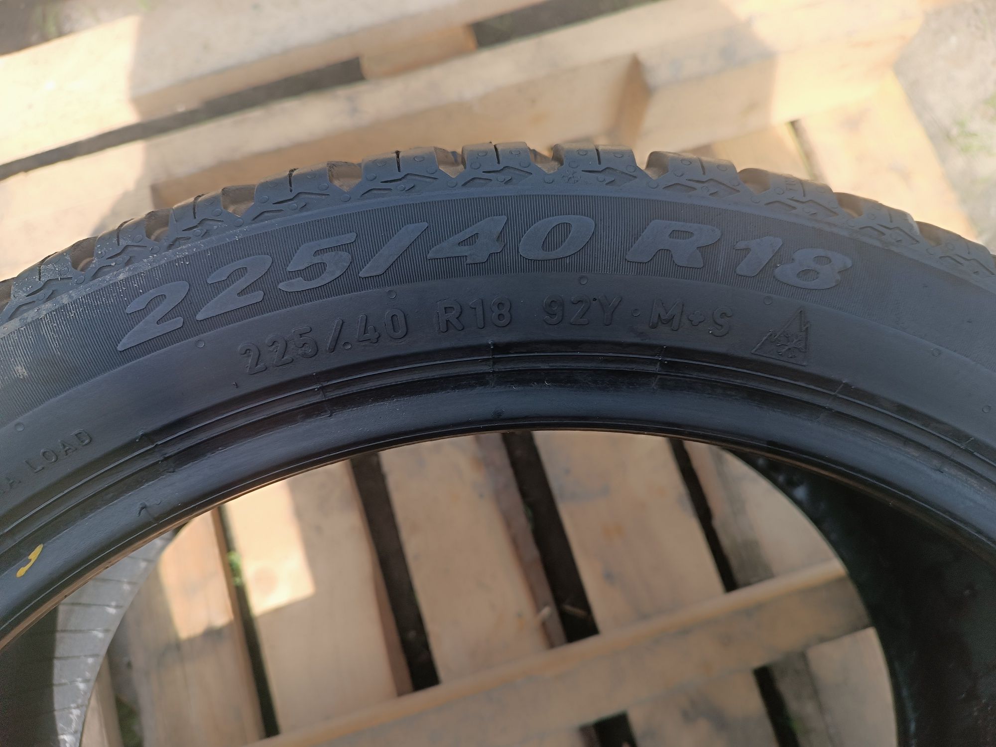 Sprzedam Oponę pojedynczą 225/40 r18 Pirrelli