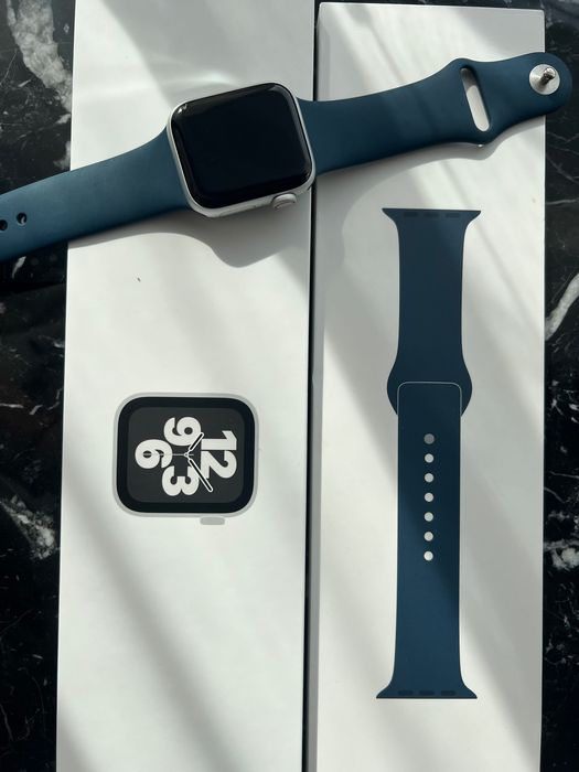 Apple Watch SE 2. generacji + cellular 40 mm