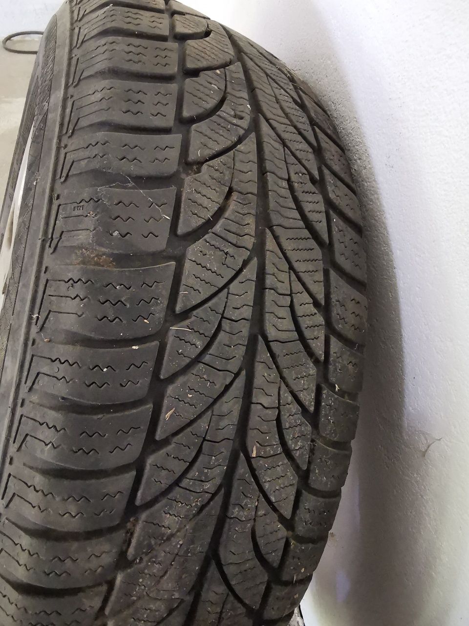 Koła_felgi aluminiowe_z oponami zimowymi_195/65 R15_5 x 112