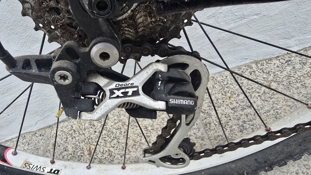 Bicicleta toda em carbono roda 26