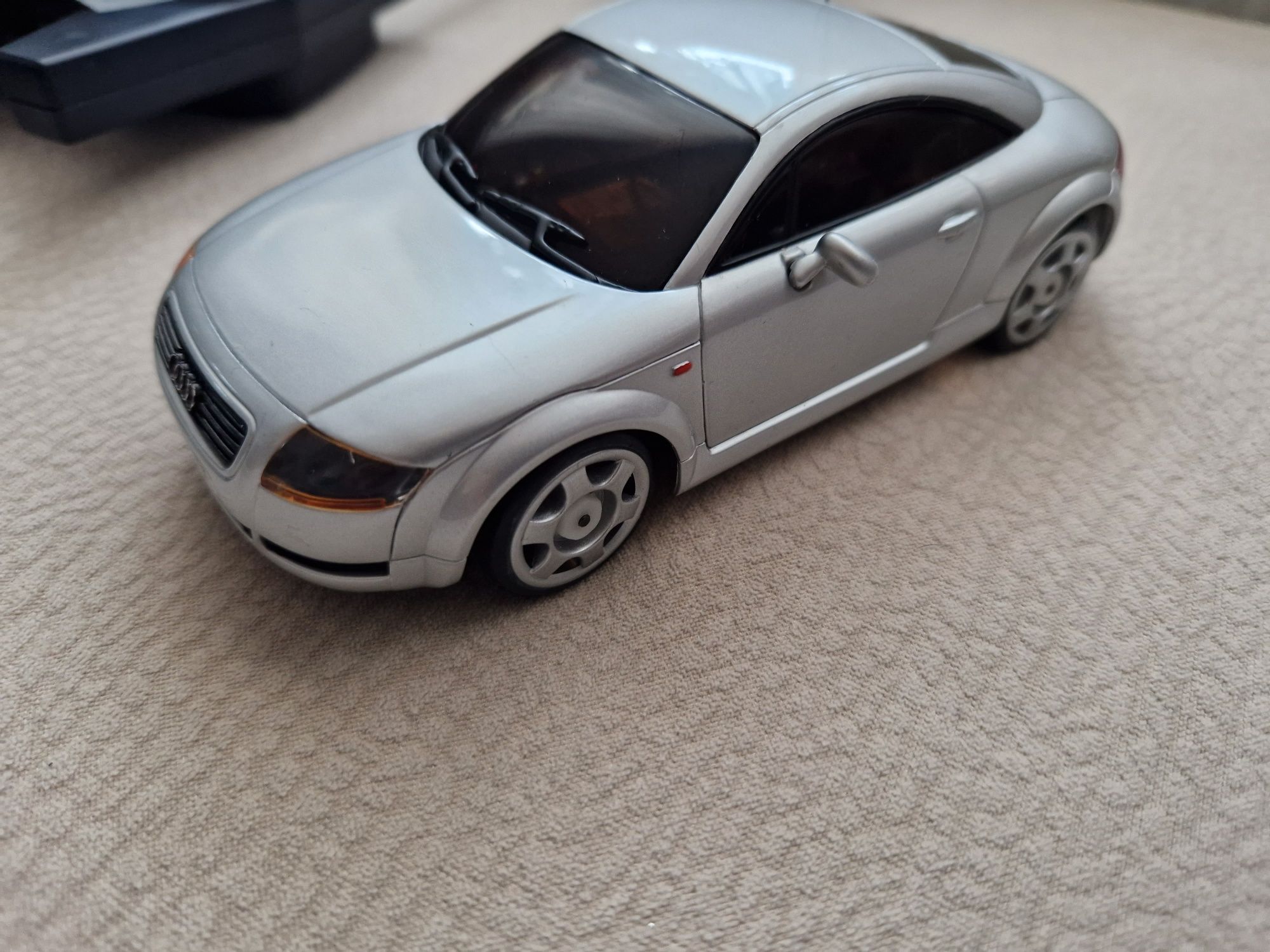 Kyosho sterowany model Audi TT