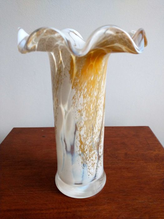 Murano wazon z falbanką, szkło murano 19 cm