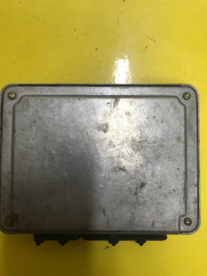 Блок управління двигуном Volkswagen sharan 0261204683 06a906018ba