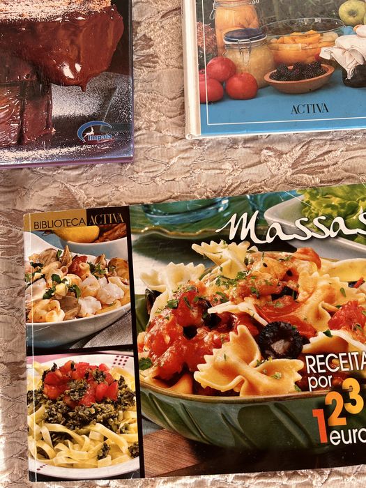 Vendo 5 livros de receitas diversas