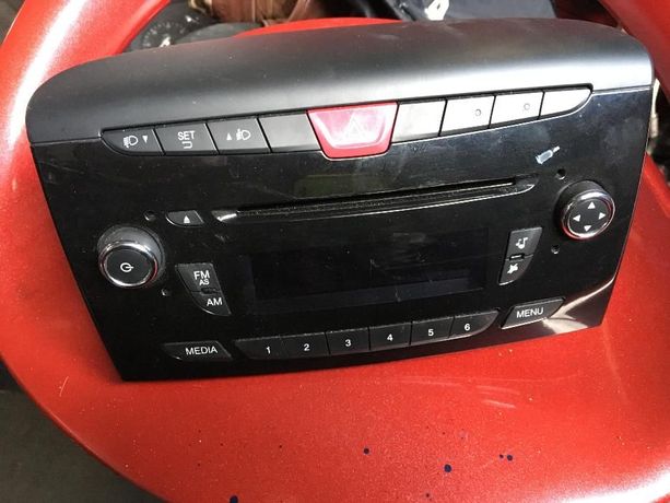 Lancia Ypsilon II fabryczne radio CD