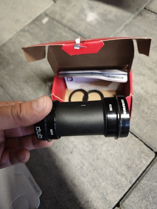 Suport SRAM DUB BB30 68mm Road Wide – nowy, nieużywany