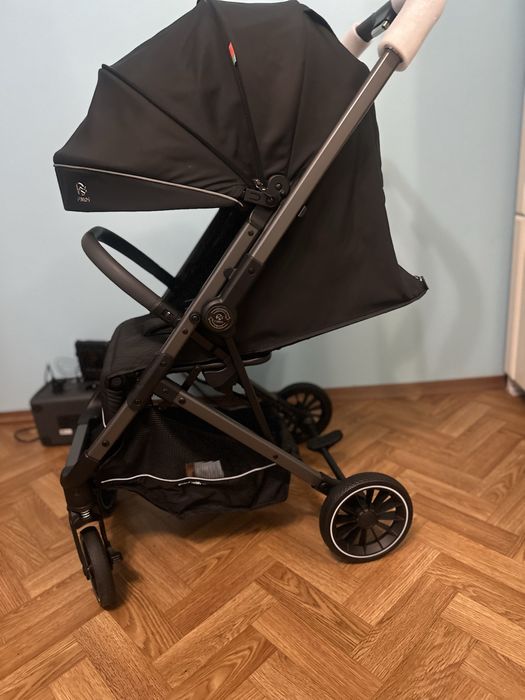 Продам прогулянковий візок Fimos