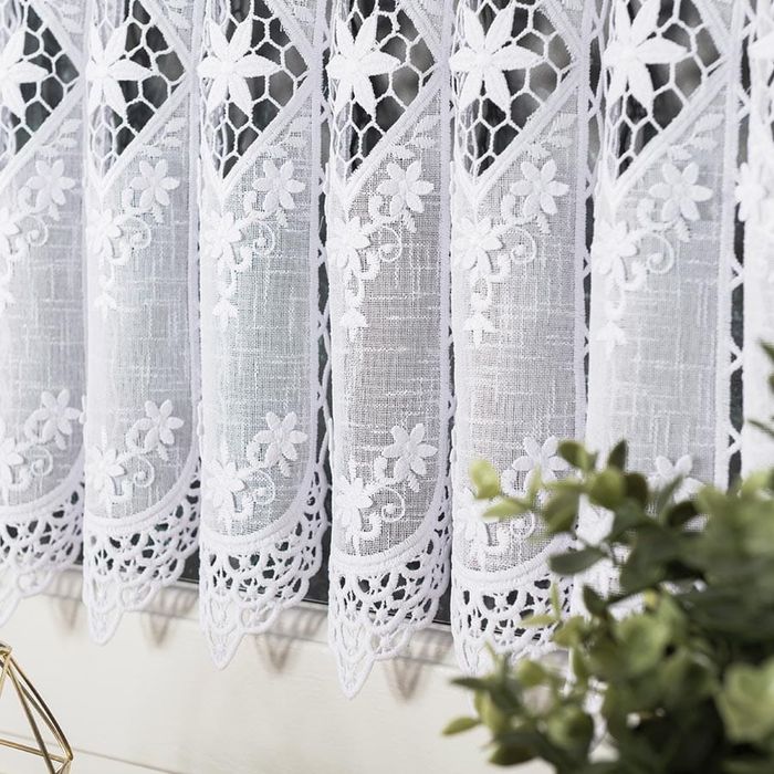 Zazdrostka  015590 - gipiura + materiał z haftem 60cm BIAŁA. Import