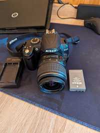 Nikon D3000 з об'єктивом Nikkor ED 18-55mm (kit)