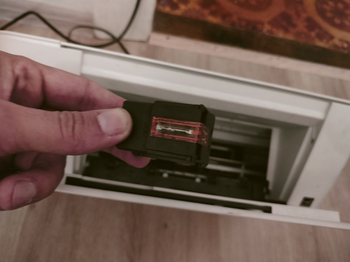 Принтер бФП HP deskjet 2547