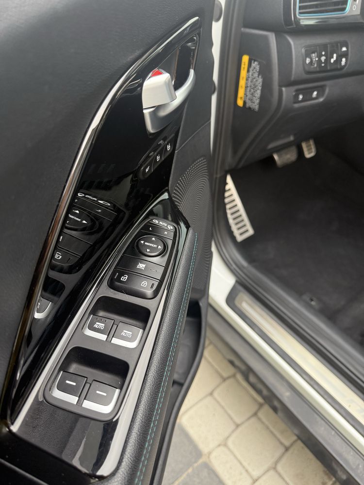 Kia Niro EV 64 кВт.  500 км. Запас ходу.