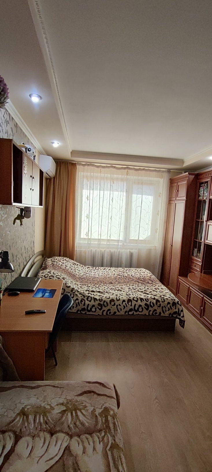 Продам 1 кВ на Клосовського