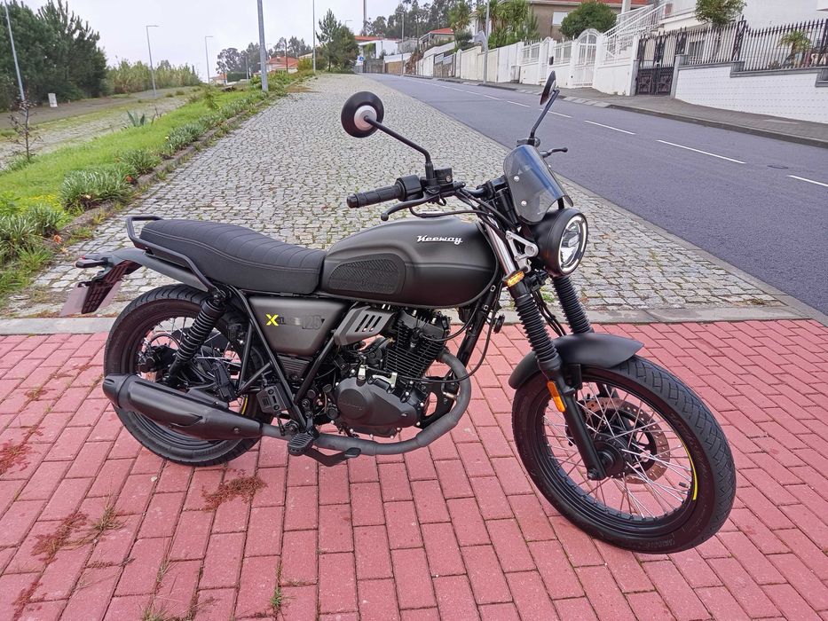 Keeway X-LIGHT 125cc(práticamente nova)
