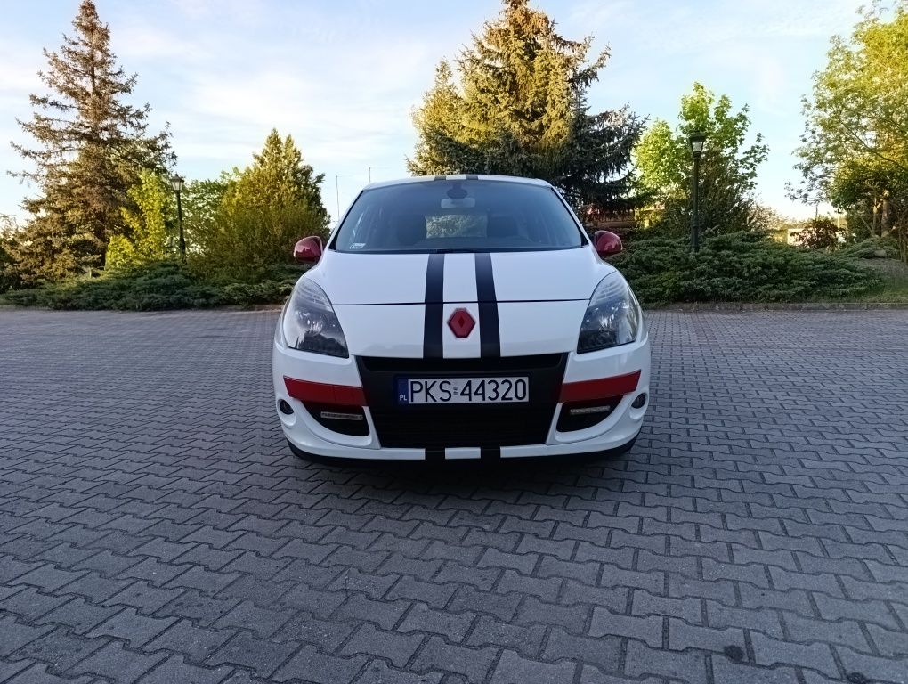 Renault Scenic 1.9 dCi 130KM Hak Klima Elektryka Radio Navi Bose