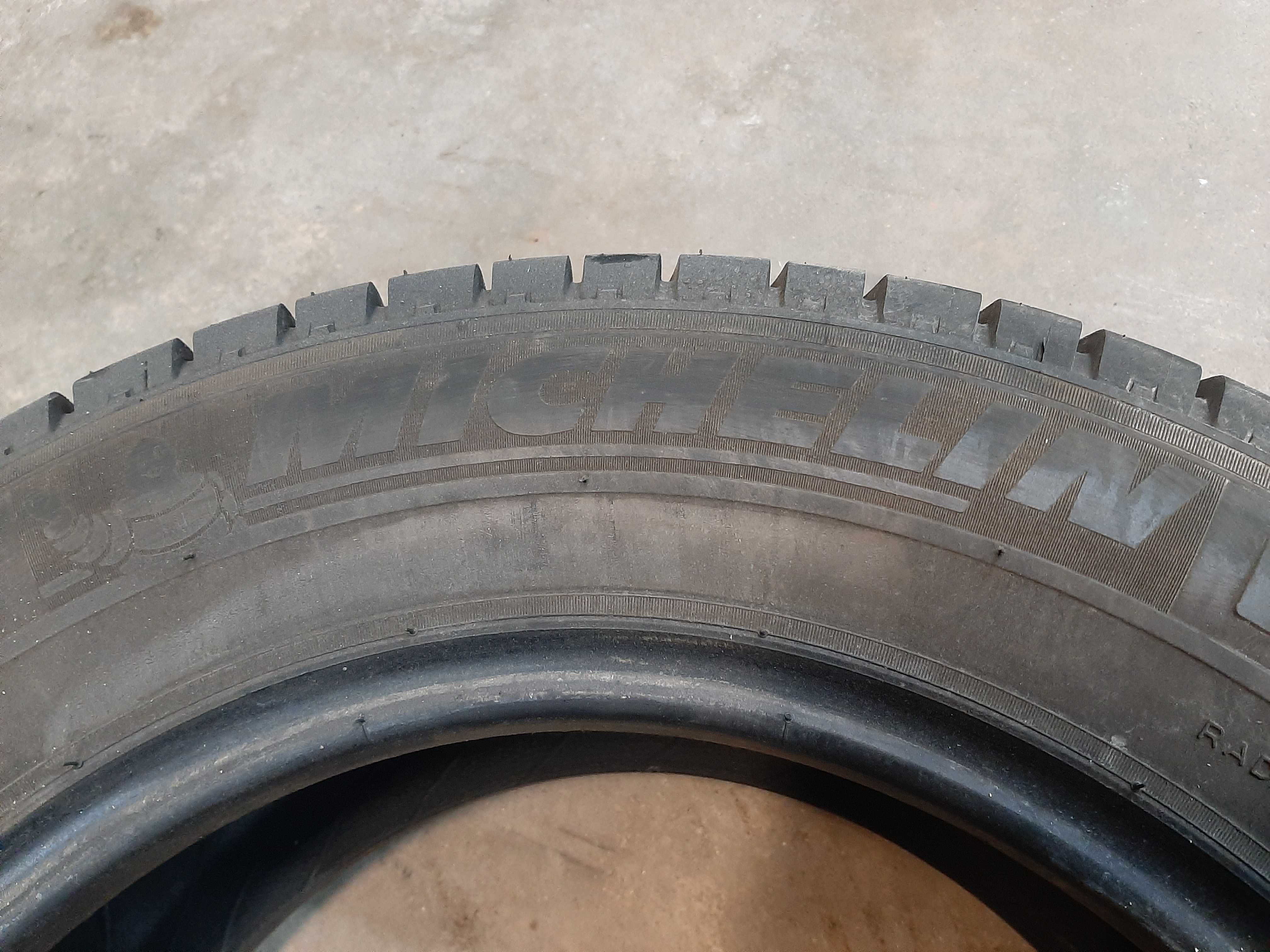 Michelin Agilis 215/65R16C 2017 Rok 8,7mm bieżnika