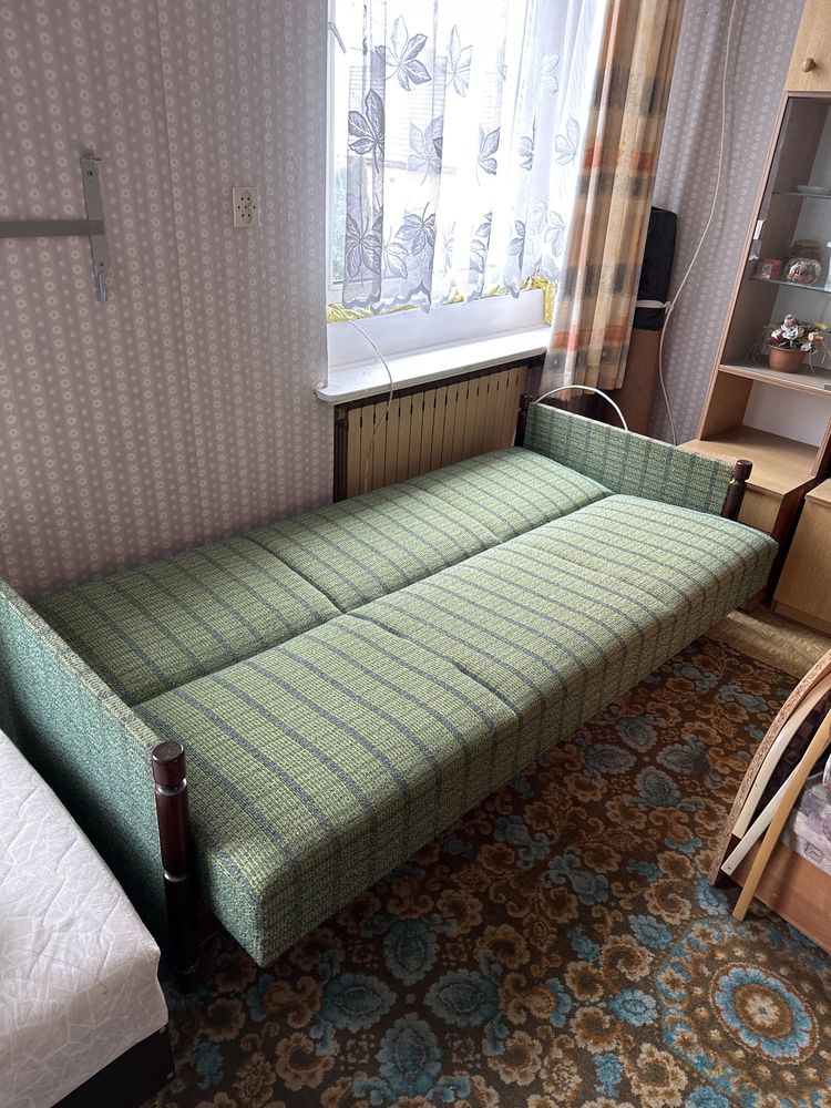 Rozkładana duża sofa/kanapa/wersalka PRL 205 x 110