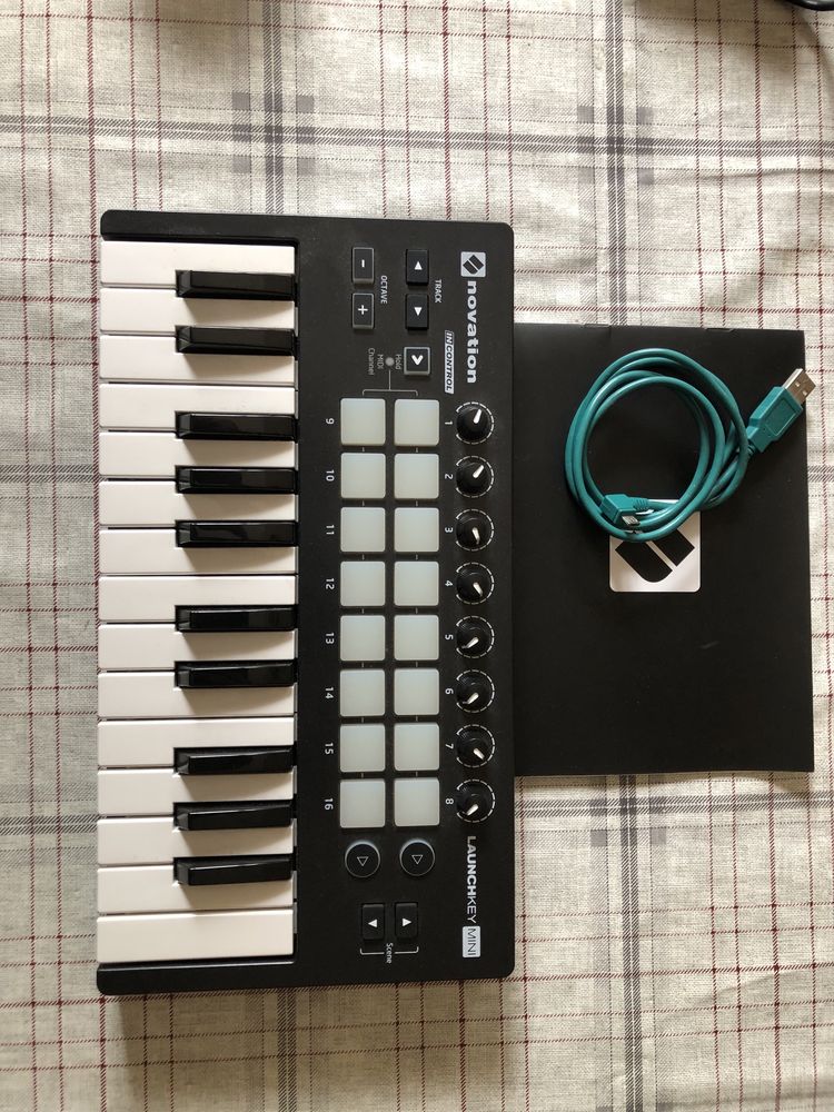 Novation launchkey mini