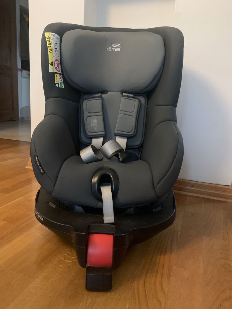 Britax Roamer Dualfix M i-size fotelik samochodowy + baza