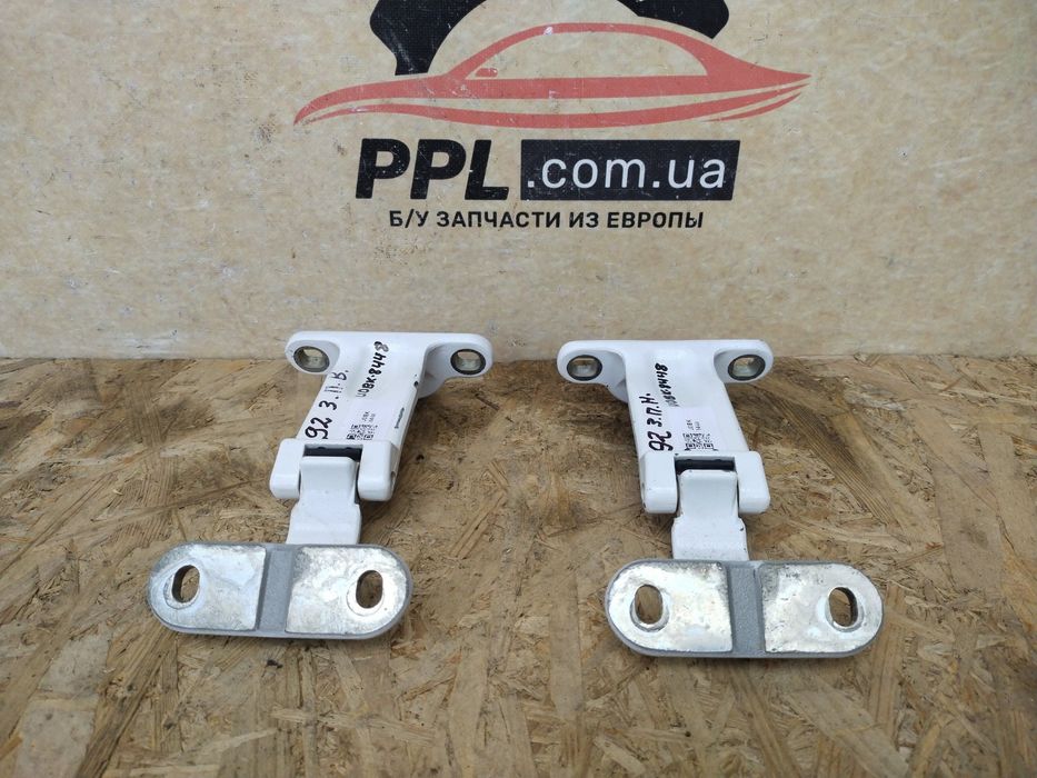 Ford Transit Connect Mk2 13- петля двери багажника задней распашной