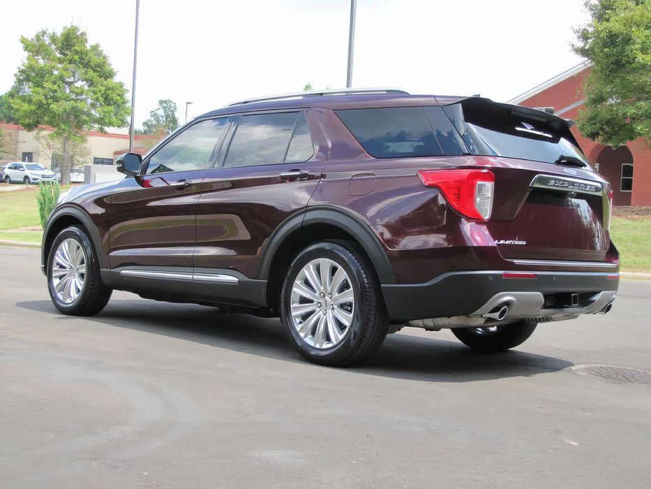 Ford Explorer      2022