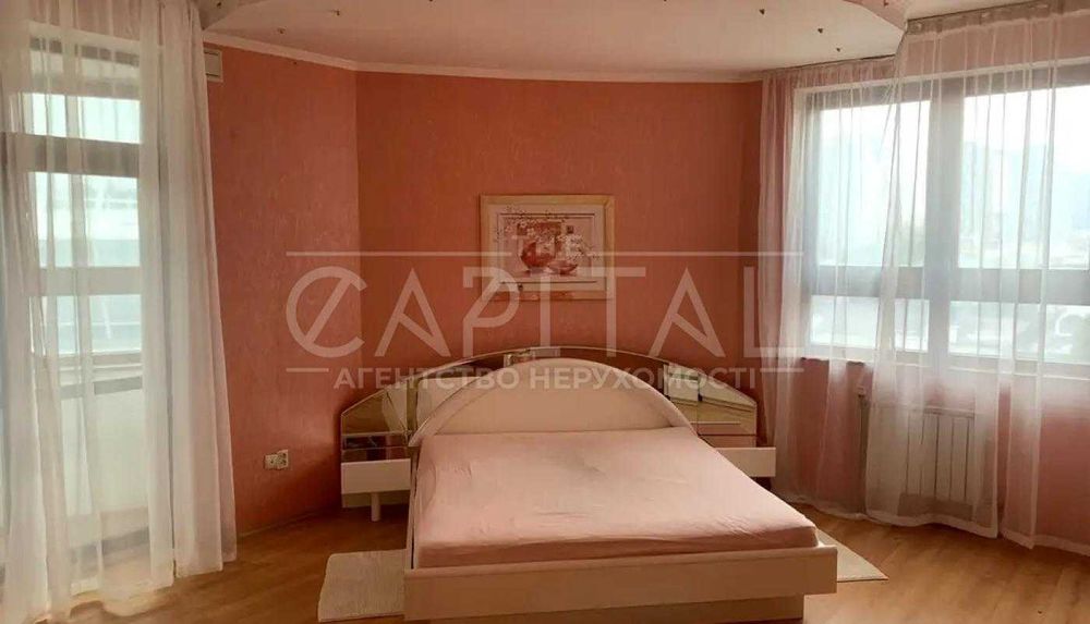 Здається  4х кімнатна квартира НСК Олімпійський