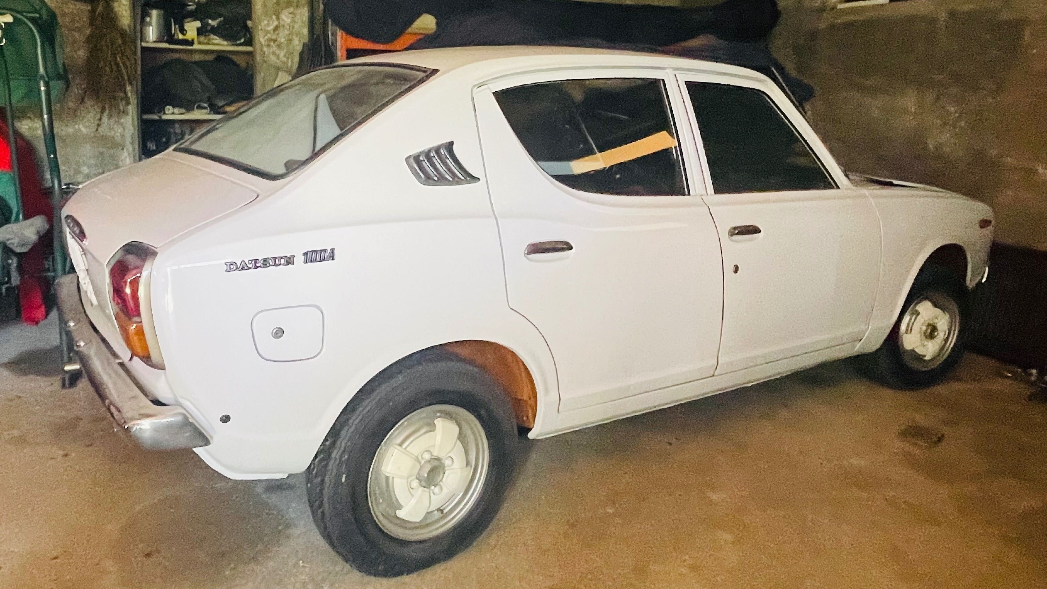 Datsun 100a branco