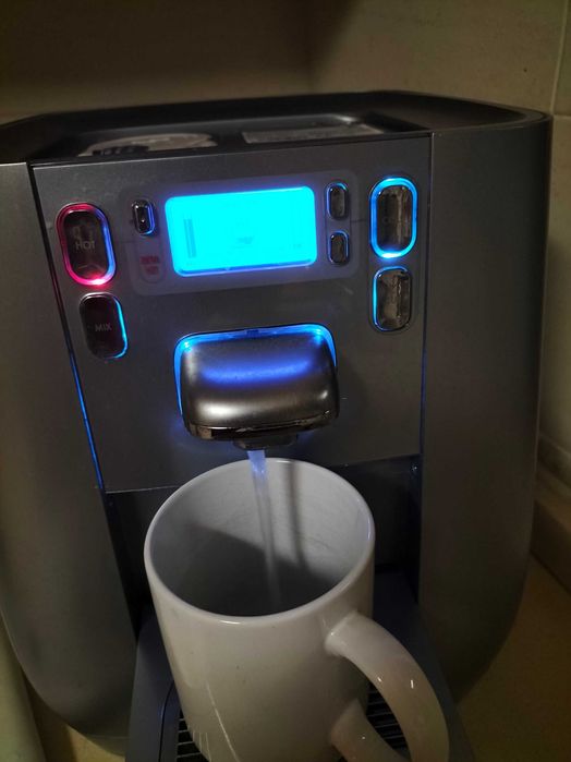 Purificadora de água STRAUSS T6 + oferta de filtros - Irrepreensível