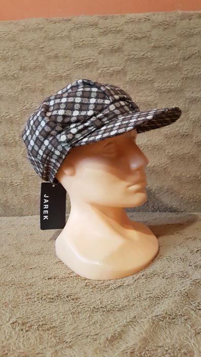 Nowa damska ocieplana czapka z daszkiem rozmiar L