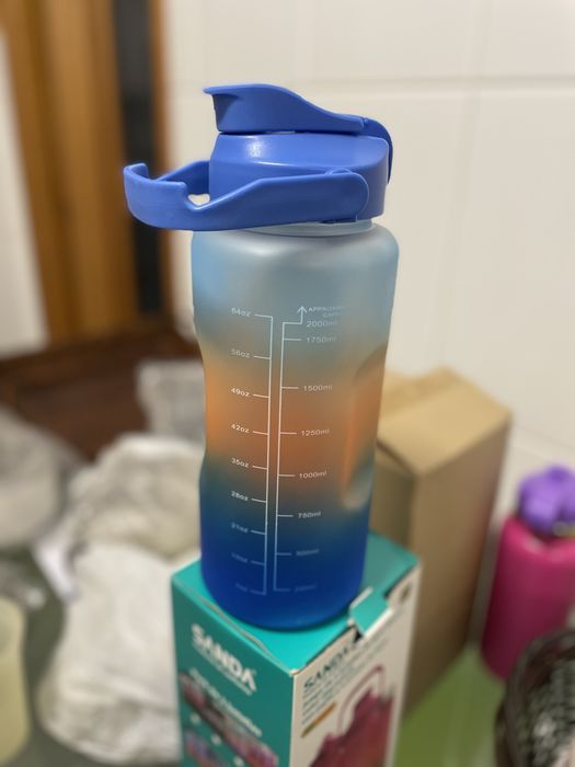 Garrafa de plastico água 2l nova