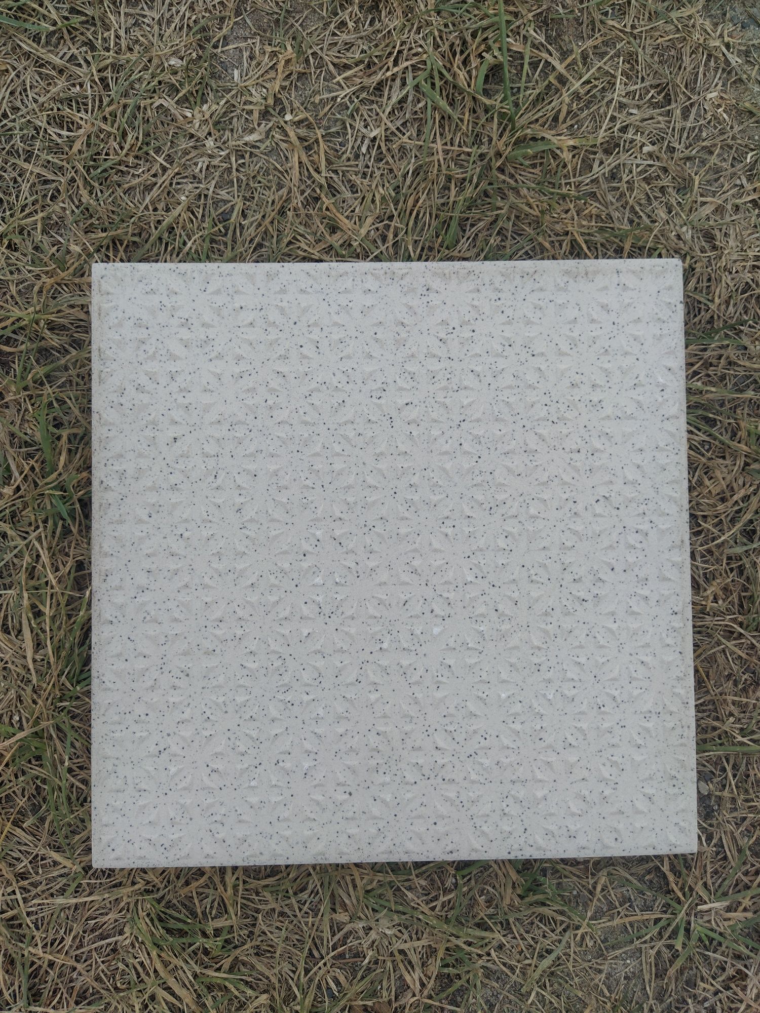 Płytki Vitra 20x20 (podobne do Paradyż gres techniczny bazo nero)