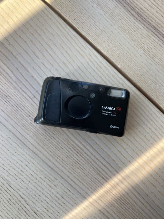 Yashika T4 - Point and Shoot - Máquina fotográfica