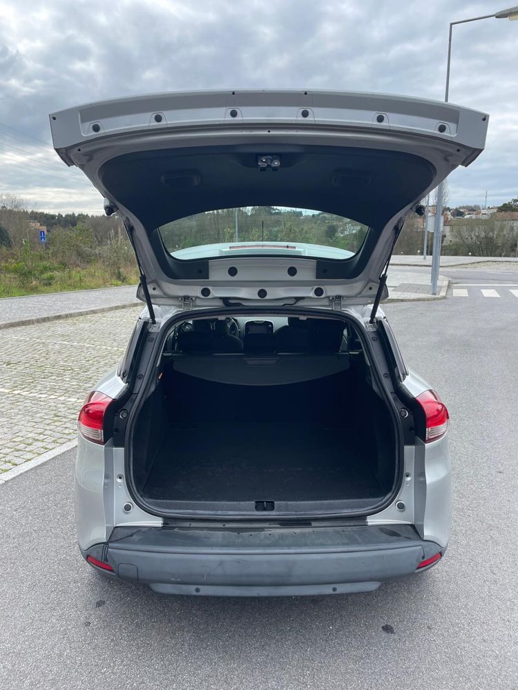 Renault Clio Sport Tourer limited